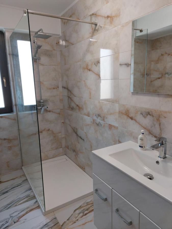 Apartament Bya Brown Valea Lupului  Zewnętrze zdjęcie
