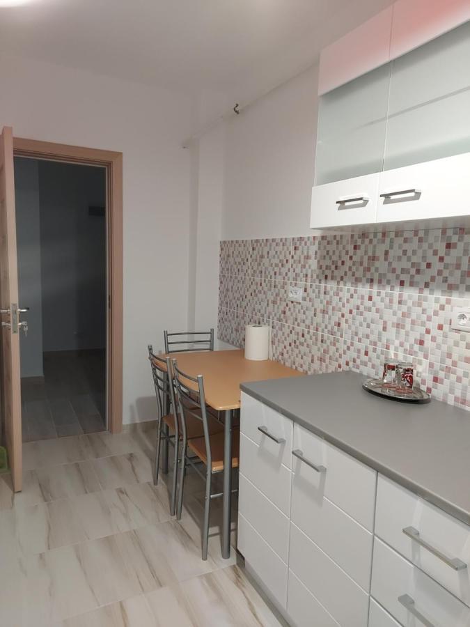 Apartament Bya Brown Valea Lupului  Zewnętrze zdjęcie